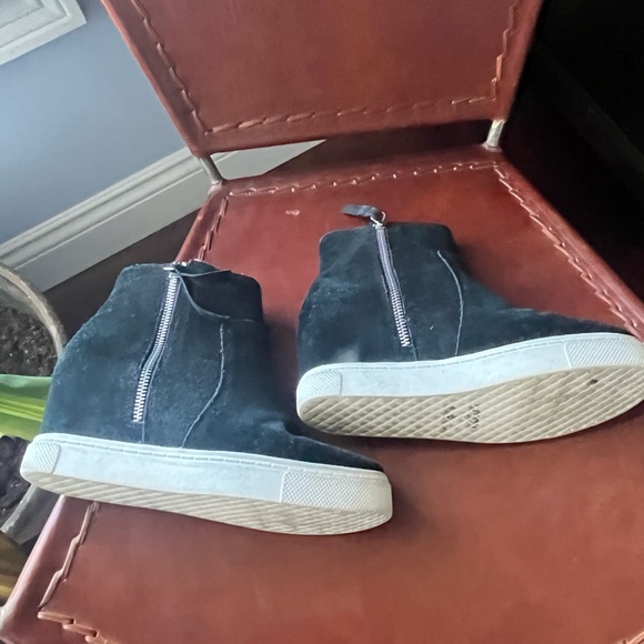 Steve Madden wedge suede bootie with animal print fur lining - Picture 3 of 4